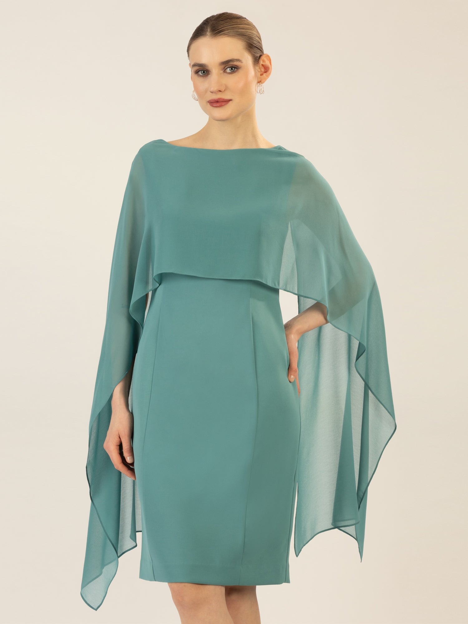 APART Kleid mit Chiffonstola aus einer leicht strukturierten Ware und angearbeitetem Cape | jade