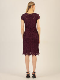 APART Cocktailkleid aus aufwendig gestricktem Mesh, kurz und mit Allovermuster | pflaume