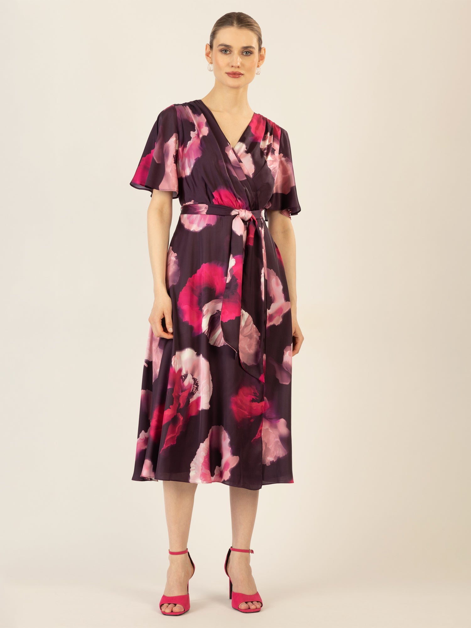 APART Midi-Satinkleid aus matt-schimmerndem Satin mit allover Blumendruck | pflaume-multicolor