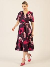 APART Midi-Satinkleid aus matt-schimmerndem Satin mit allover Blumendruck | pflaume-multicolor