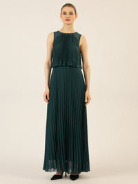 APART Abendkleid mit lose fallendem Sonnenplissee-Part bis zur Taille | emerald