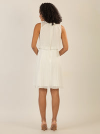 APART Cocktailkleid mit rundem Ausschnitt und schmalem , sichtbaren Halsring | creme