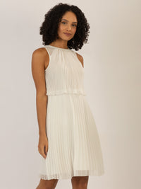 APART Cocktailkleid mit rundem Ausschnitt und schmalem , sichtbaren Halsring | creme