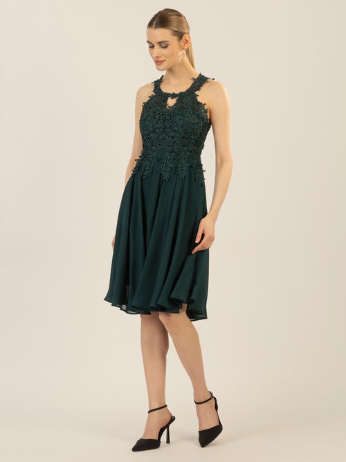 APART Cocktailkleid aus einer plastischen Spitze und Chiffon | emerald image 1