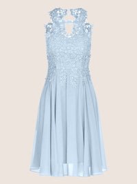 APART Cocktailkleid aus einer plastischen Spitze und Chiffon | hellblau