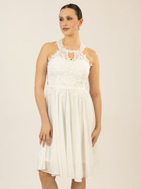 APART Cocktailkleid aus einer plastischen Spitze und Chiffon | creme