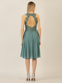 APART Cocktailkleid aus einer plastischen Spitze und Chiffon | jade