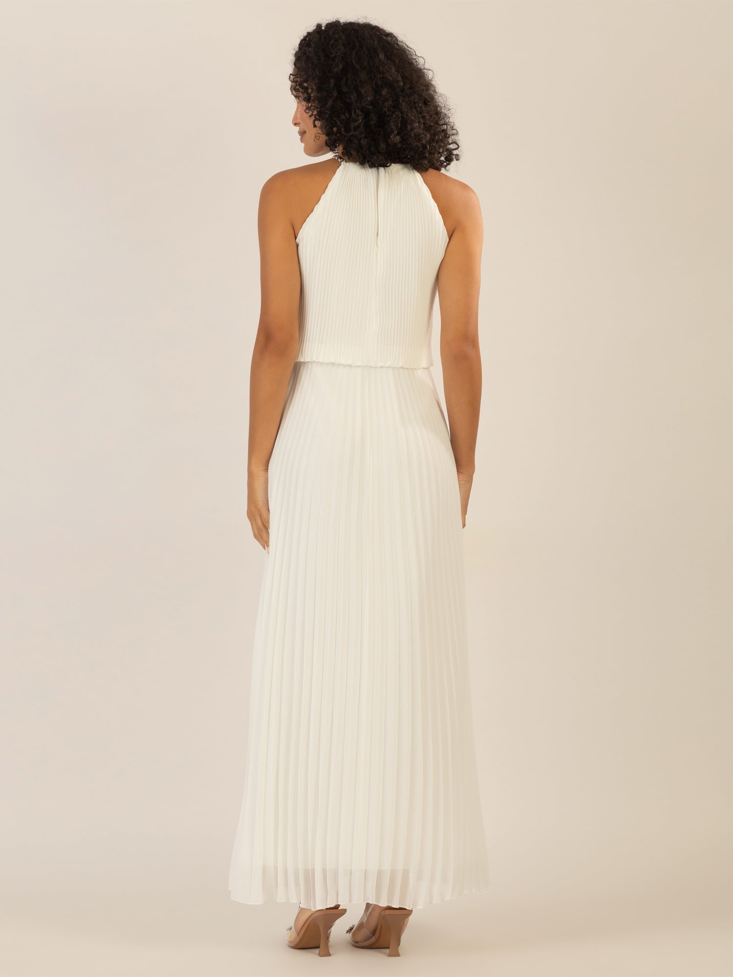 APART Plisseekleid im Neckholder-Stil | creme