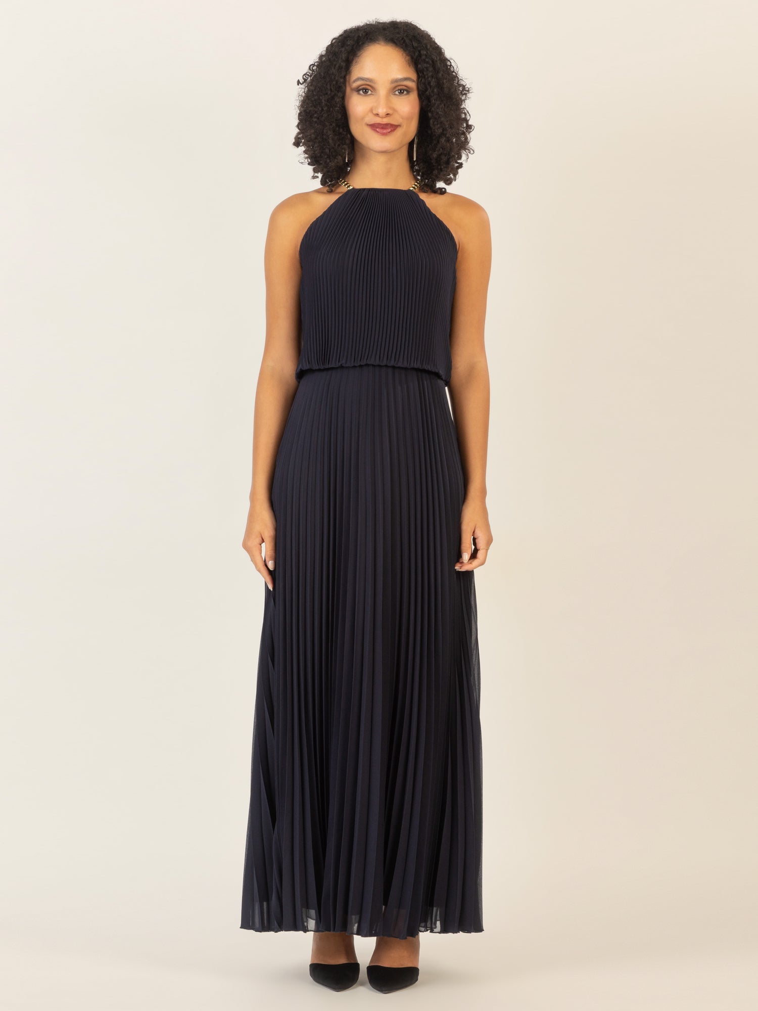 APART Plisseekleid im Neckholder-Stil | nachtblau