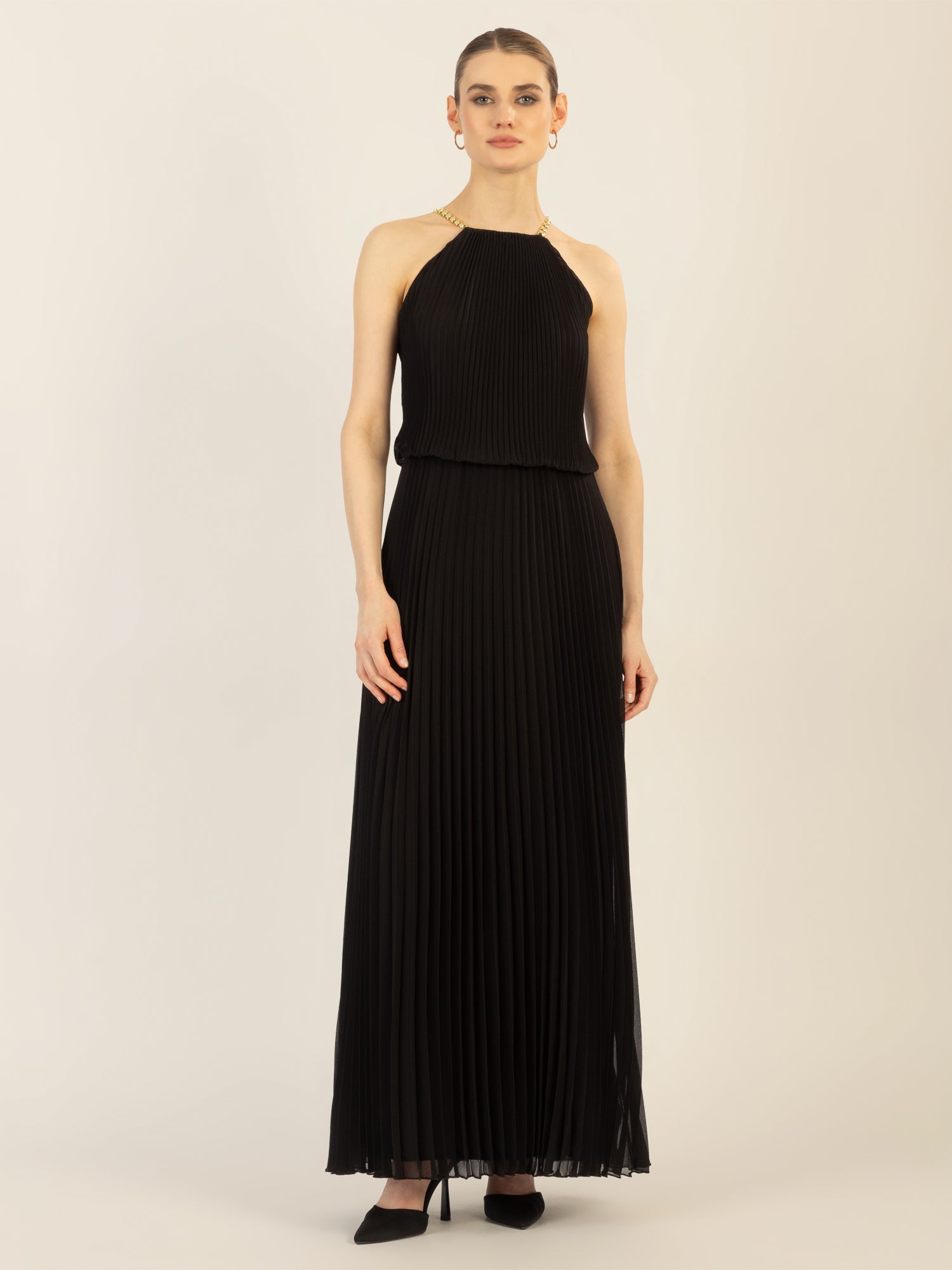 APART Plisseekleid im Neckholder-Stil | schwarz