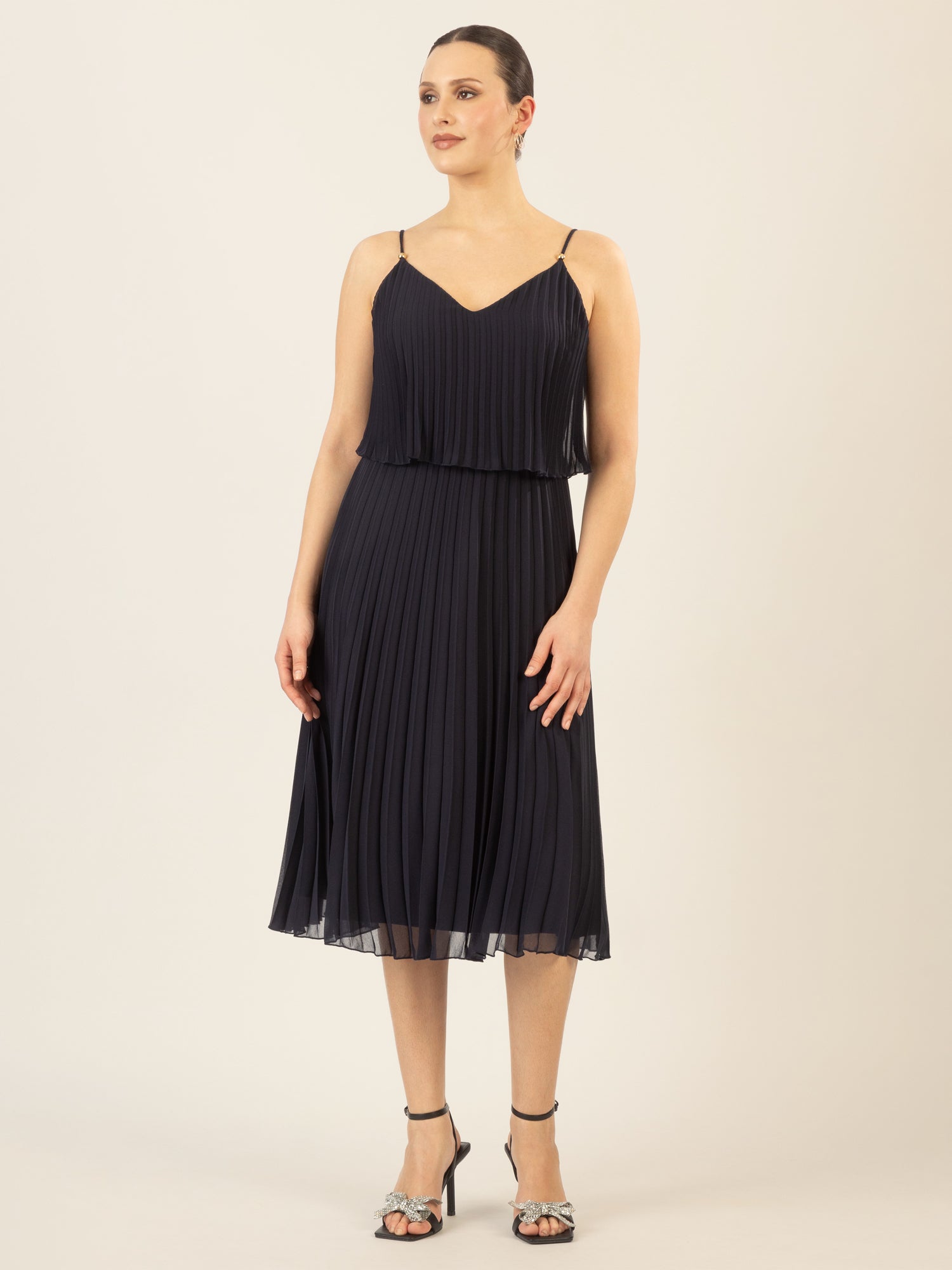 APART kurzes Plisseekleid in 2in1 Optik | nachtblau