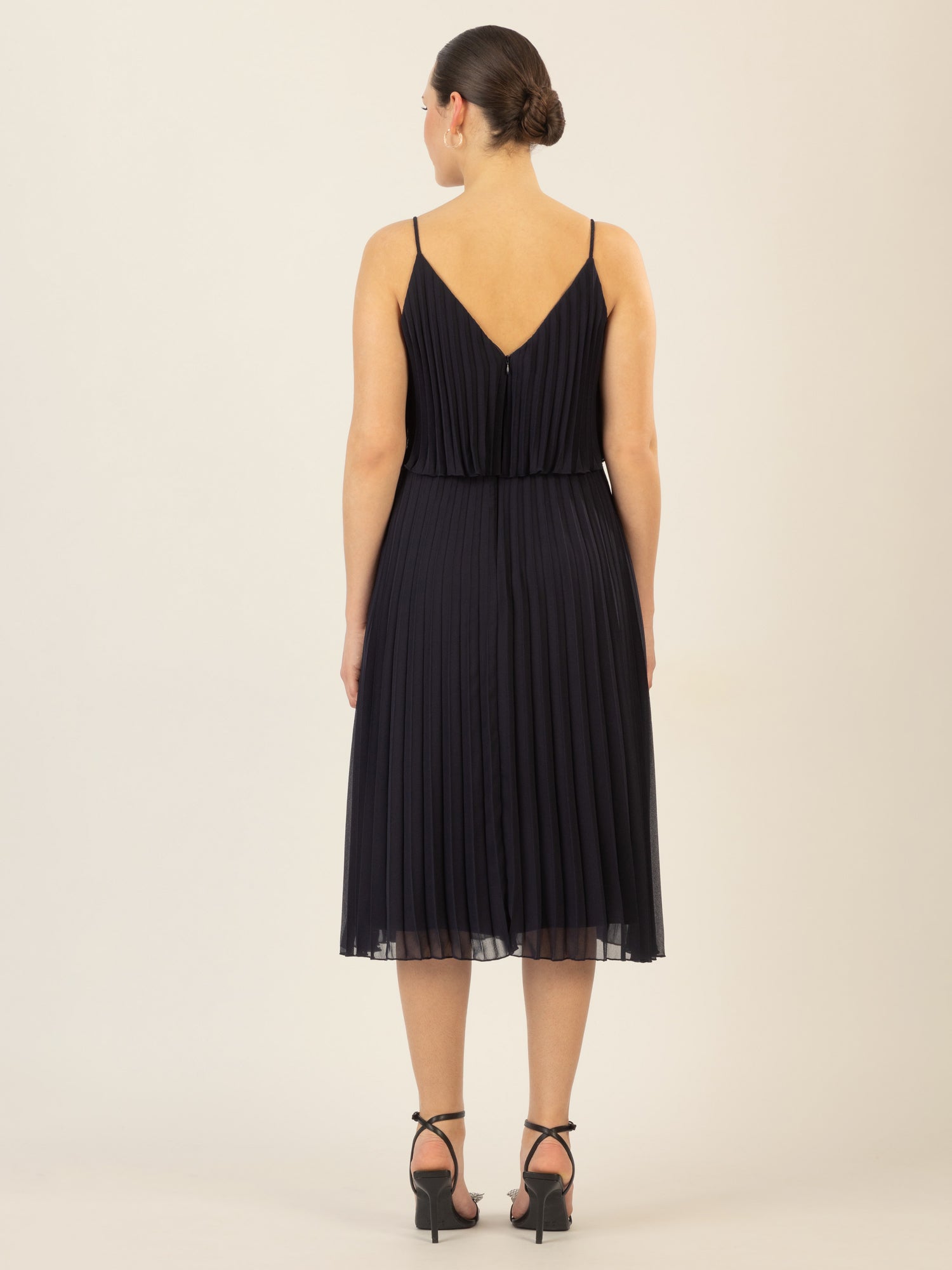 APART kurzes Plisseekleid in 2in1 Optik | nachtblau