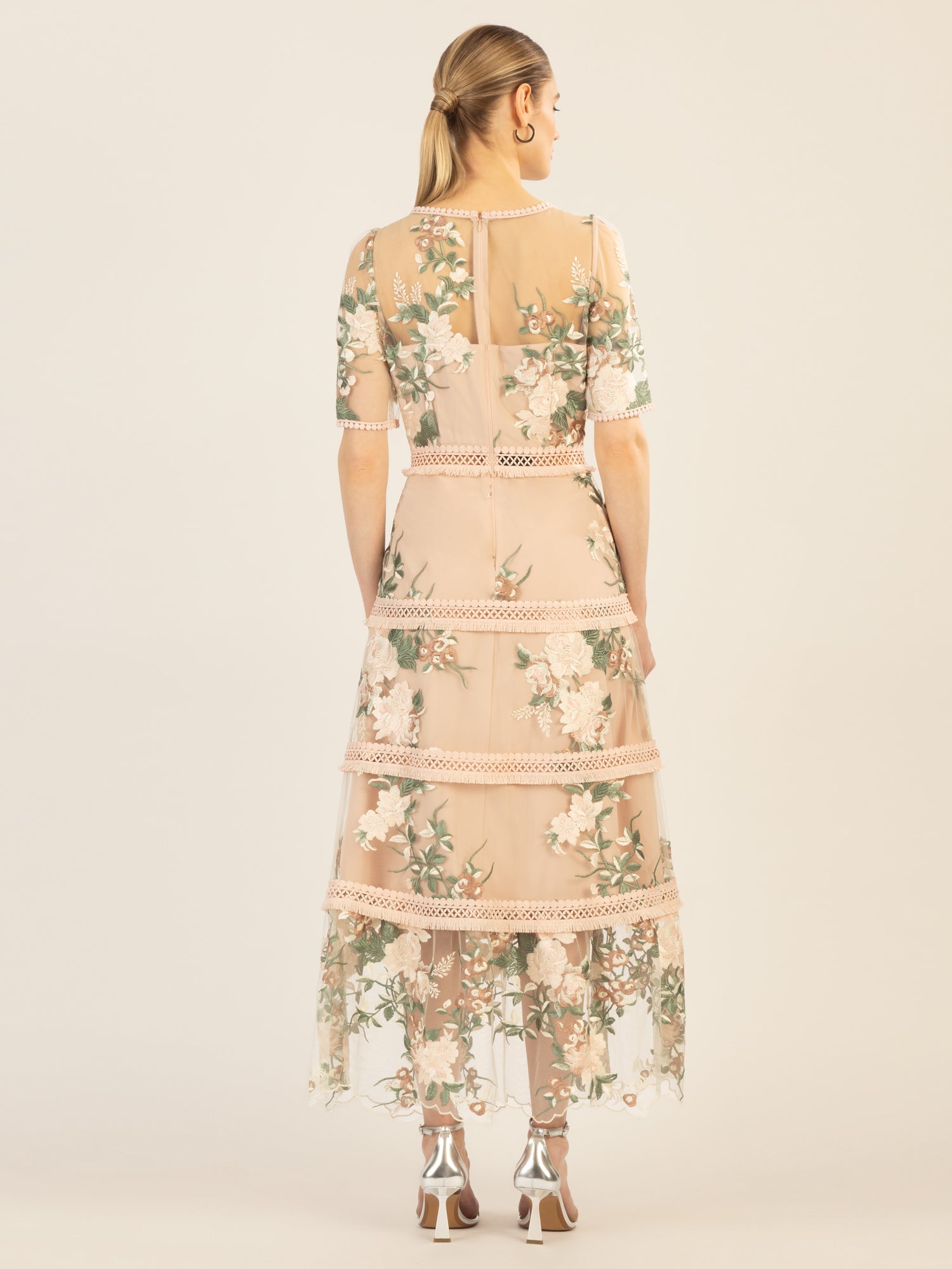 APART besticktes Midikleid allover bestickt mit plastischem Blumenmuster | nude-multicolor