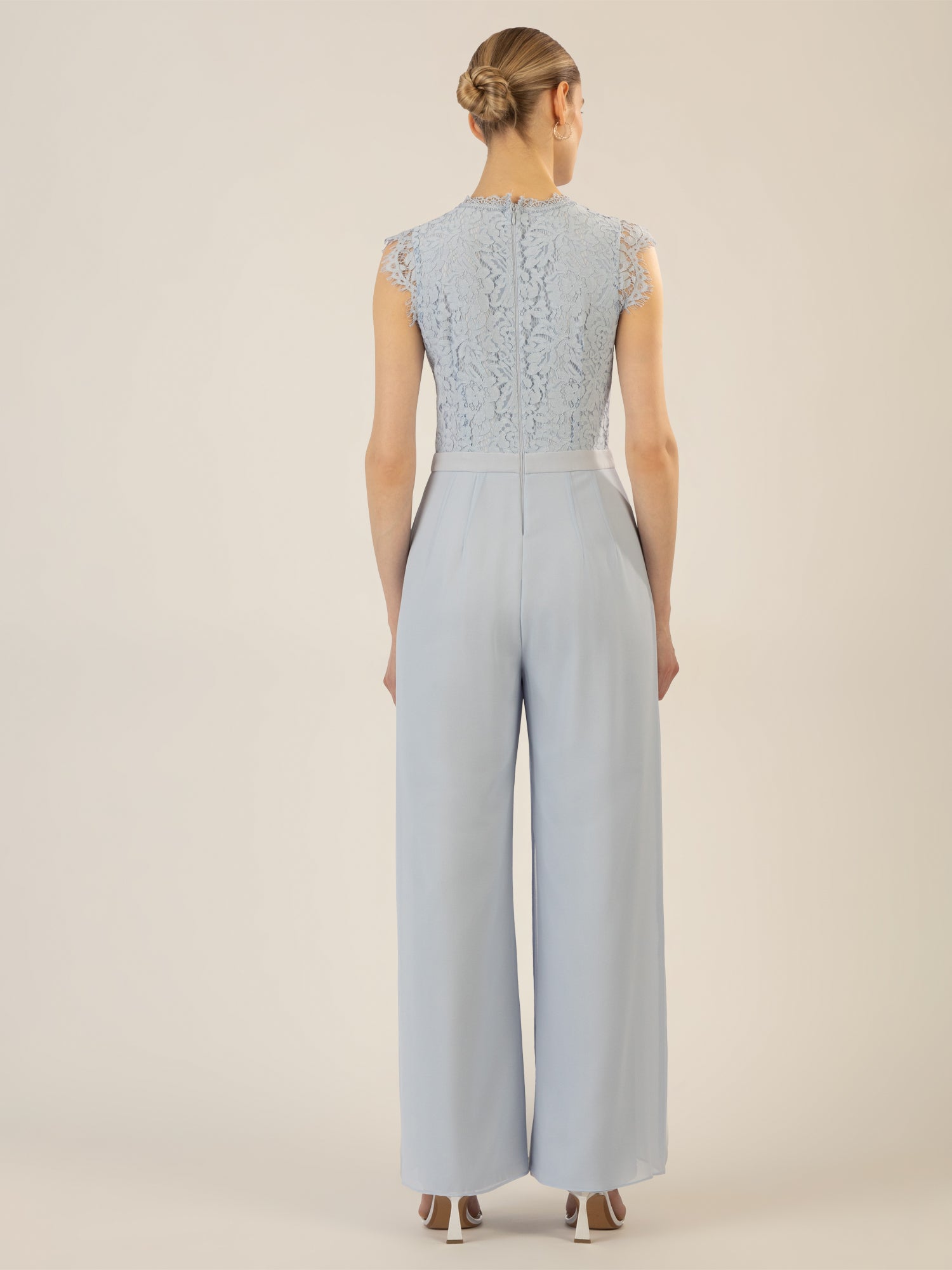 APART Overall mit Spitzenoberteil | hellblau