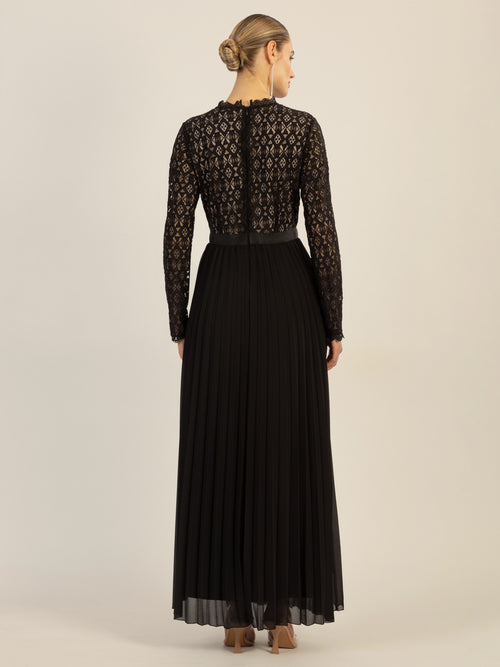 APART Abendkleid mit breiter Spitze verziert | schwarz-nude image 1