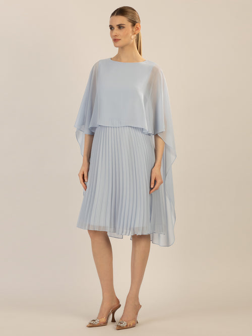 APART Cocktailkleid mit Chiffoncape und Plisseerock | hellblau image 1
