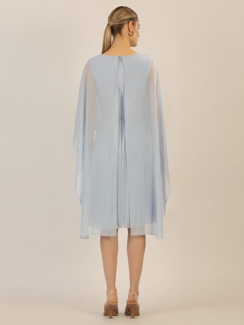 APART Cocktailkleid mit Chiffoncape und Plisseerock | hellblau image 1