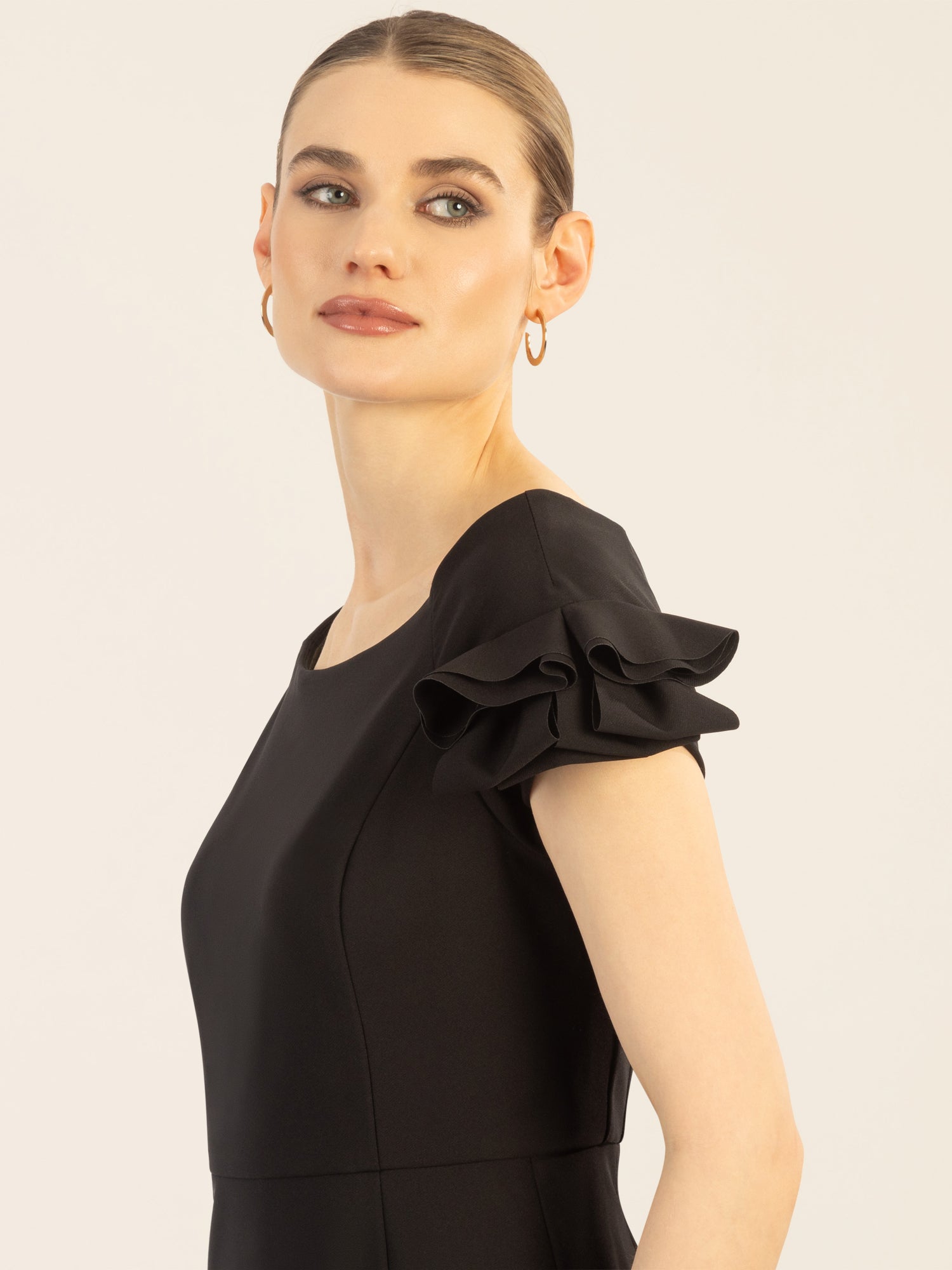 APART Cocktailkleid mit sehr weiten Ausschnitt | schwarz