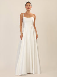 APART Langes Ballkleid aus Satin mit Spaghettiträgern | creme
