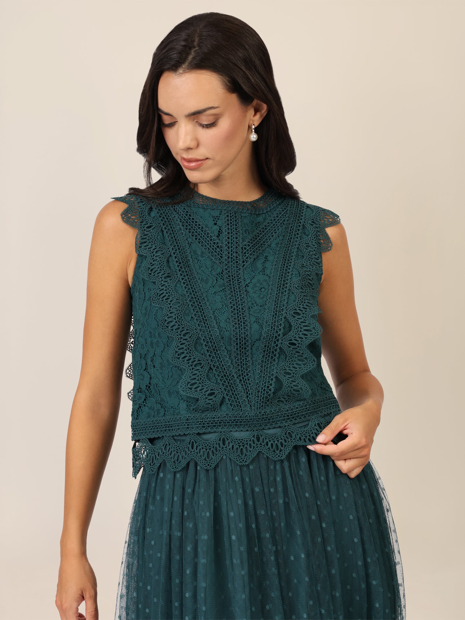 APART Spitzentop mit Spitzenkragen und Reißverschluss | dunkelgrün