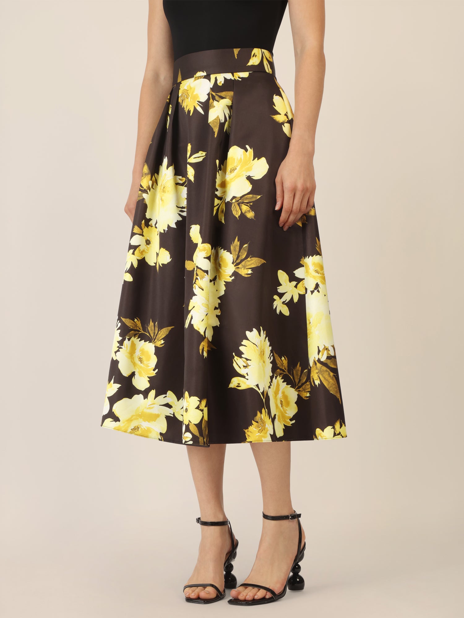 APART Satinrock bedruckt mit floralem Print | schwarz-multicolor