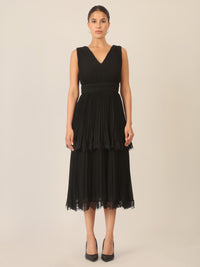 APART Plisseekleid mit Stufenrock und Spitze | schwarz