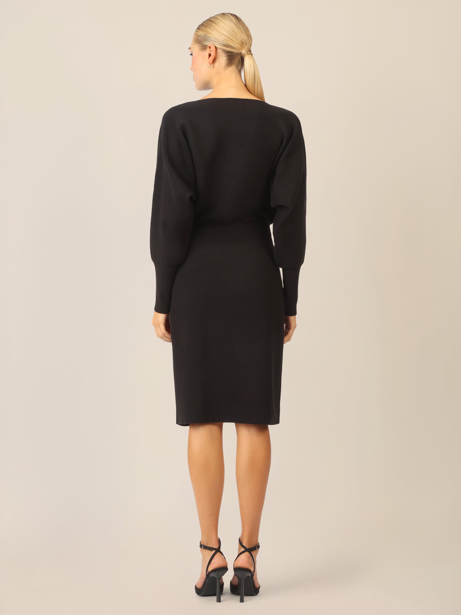 APART Strickkleid mit Gliederkette Detail Gürtel | schwarz