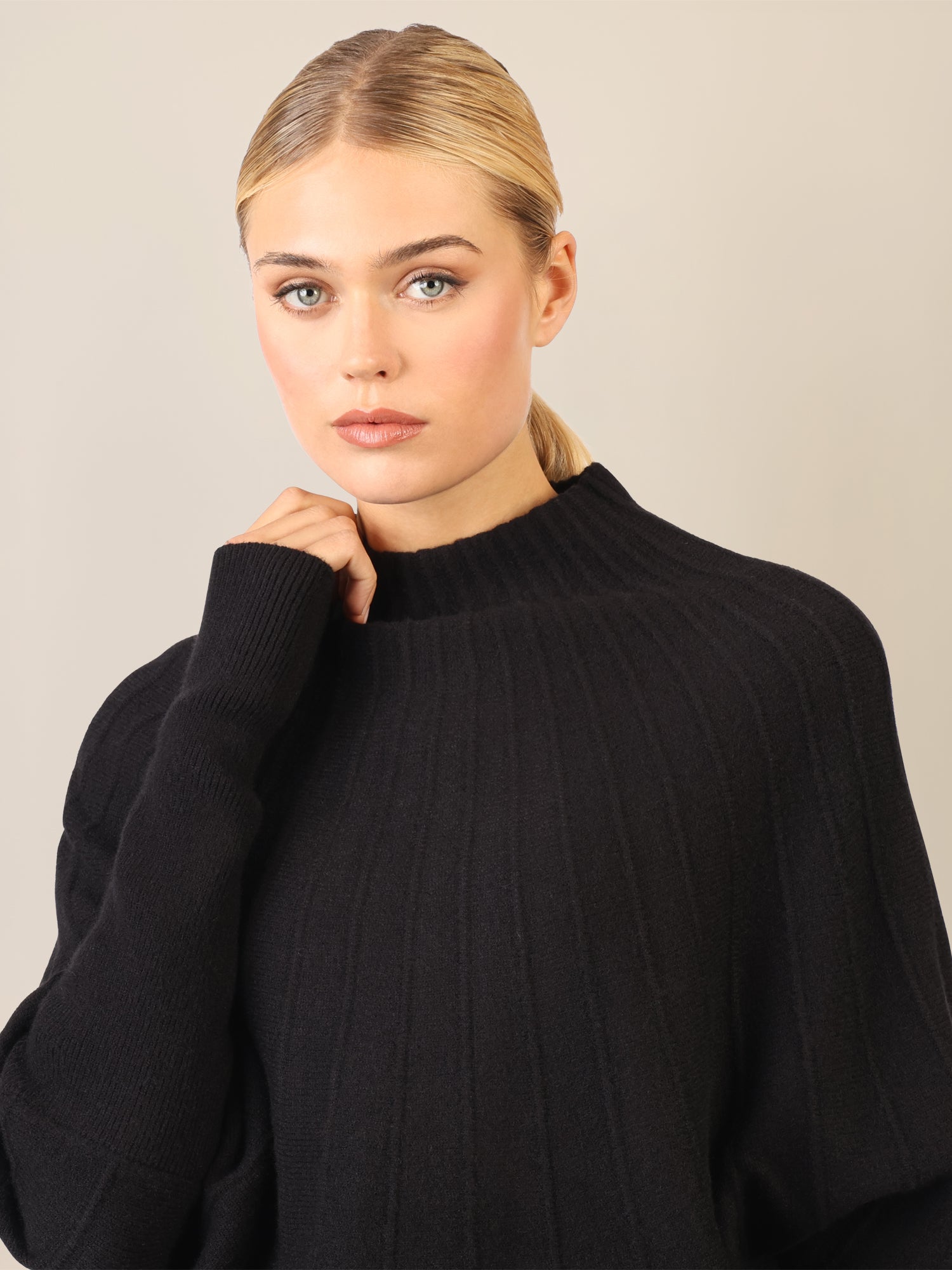 APART Pullover mit Fledermausärmeln | schwarz