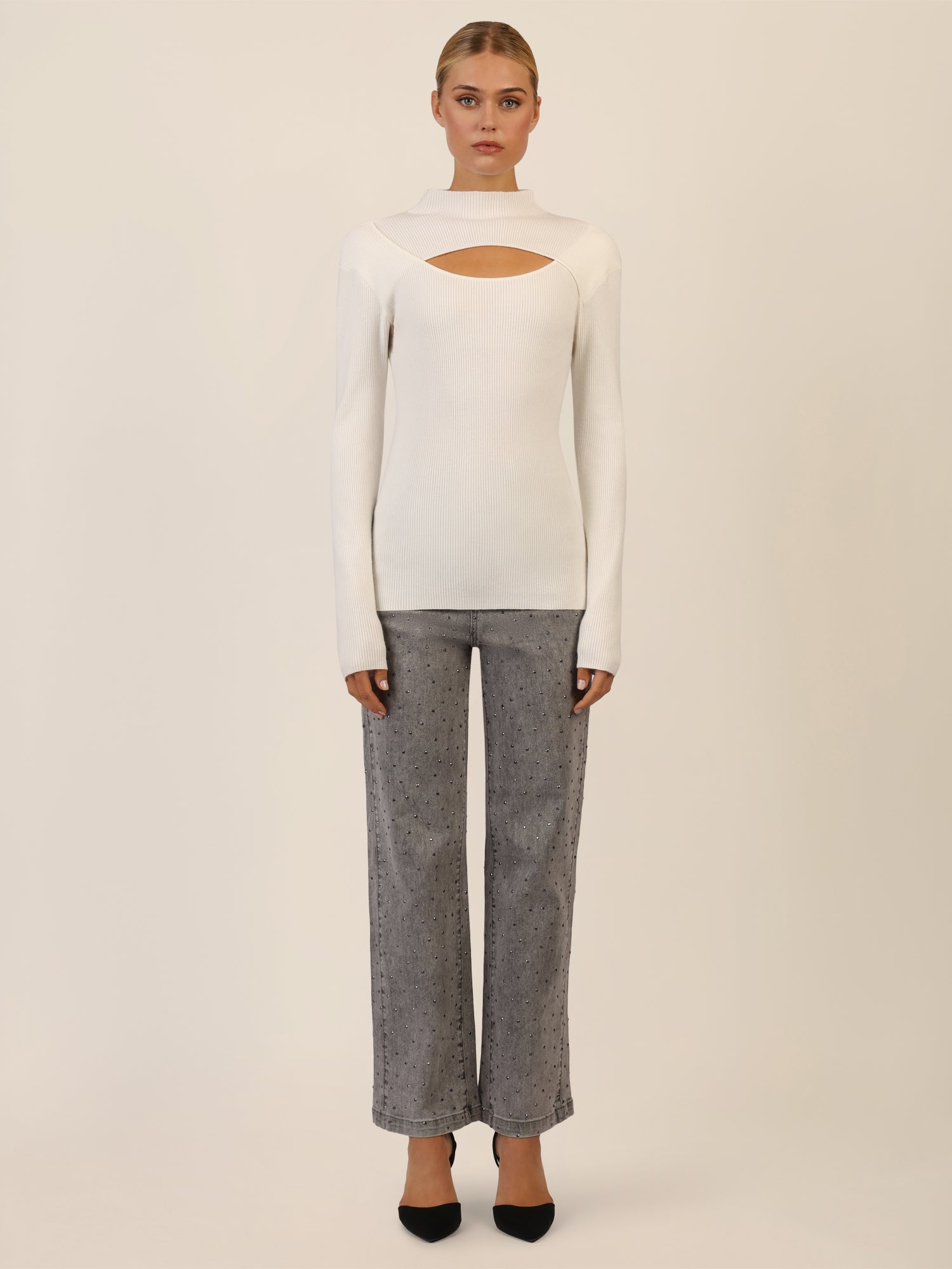 APART Pullover mit Cut-out-Detail | creme