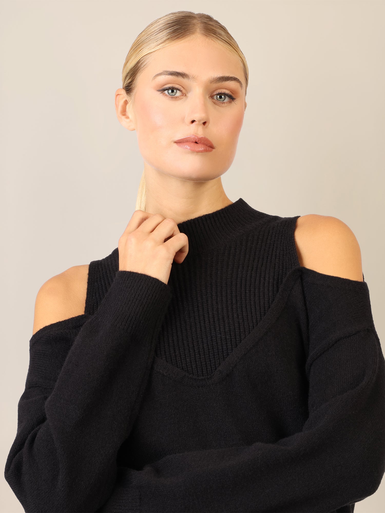 APART Oversized Pullover mit Cut-outs und Rippeinsatz | schwarz