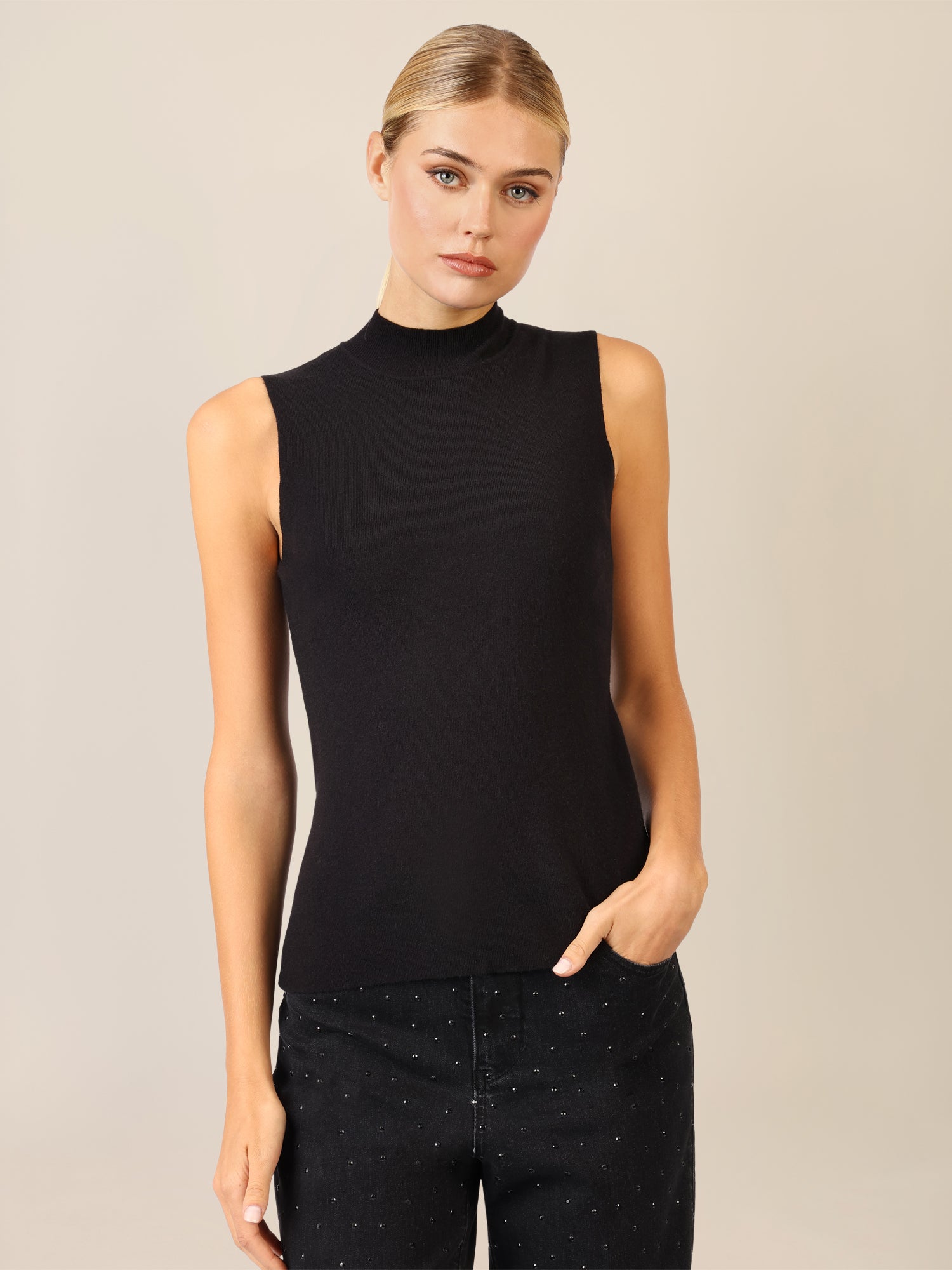 APART Stricktop mit Stehkragen und Ärmellos-Design | schwarz