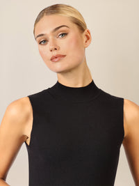 APART Stricktop mit Stehkragen und Ärmellos-Design | schwarz