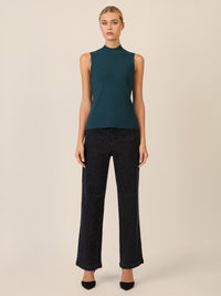 APART Stricktop mit Stehkragen und Ärmellos-Design | dunkelgrün