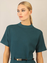 APART Strickkleid mit Gürtel und Stehkragen | dunkelgrün