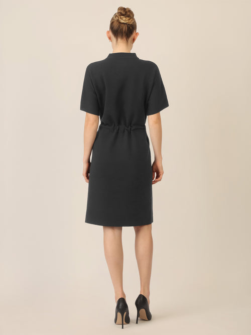 APART Strickkleid mit Gürtel und Stehkragen | schwarz image 1