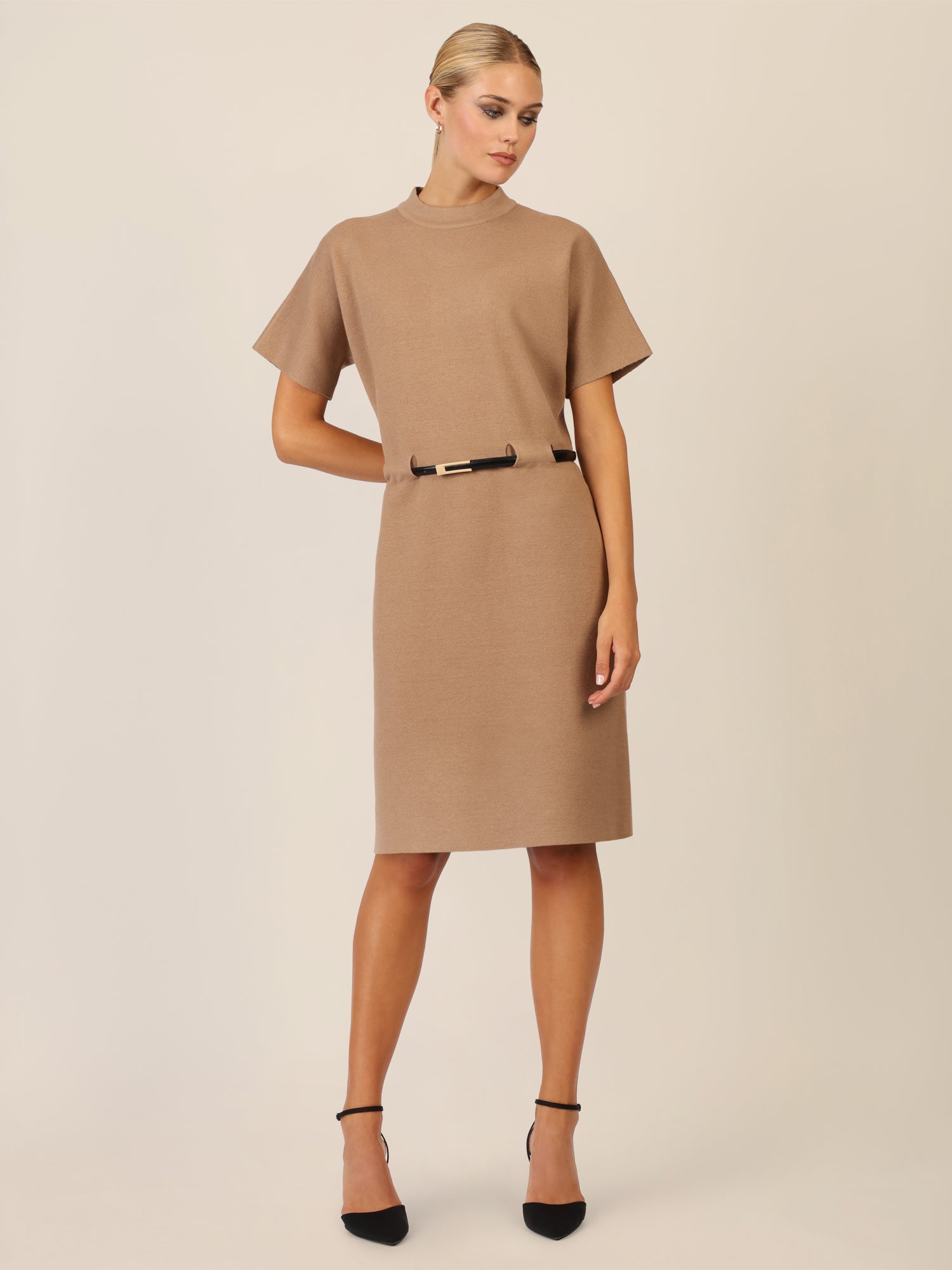 APART Strickkleid mit Gürtel und Stehkragen | camel