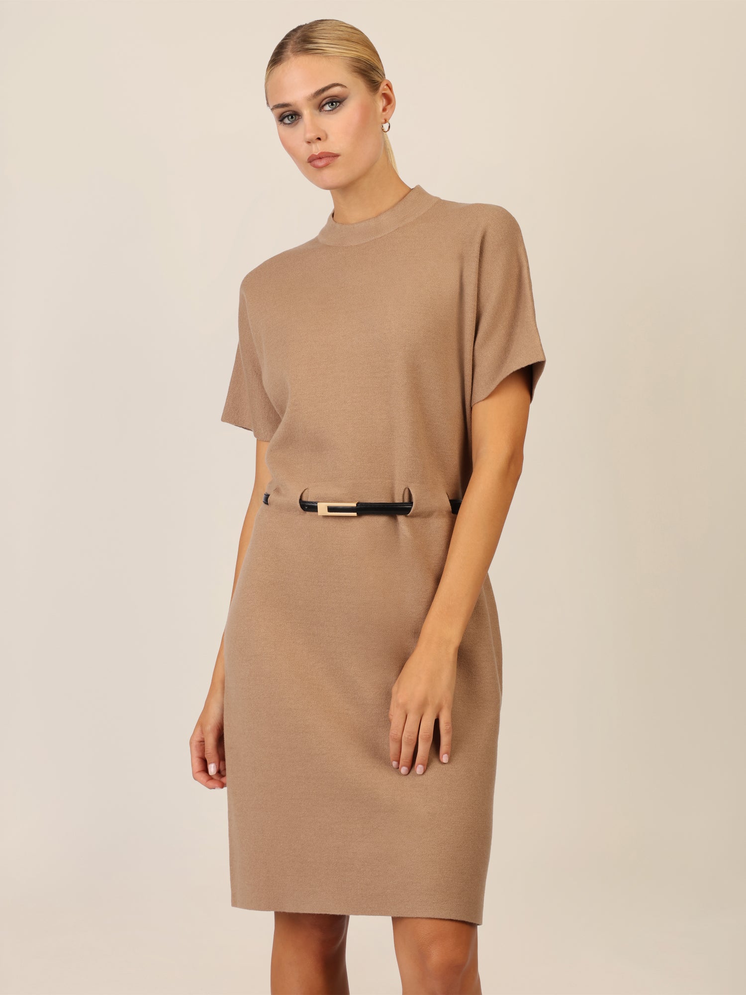 APART Strickkleid mit Gürtel und Stehkragen | camel