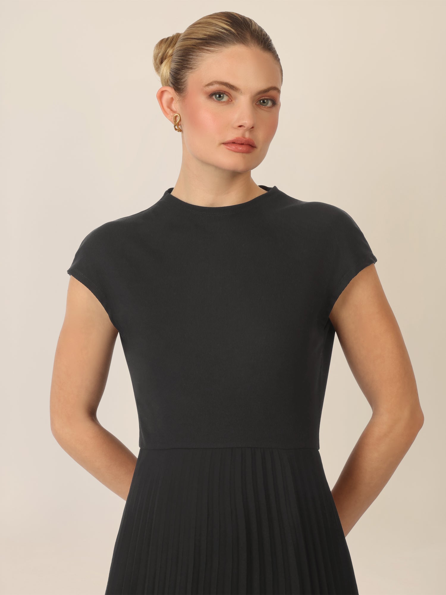APART Midi Kleid mit Zipfelsaum | schwarz
