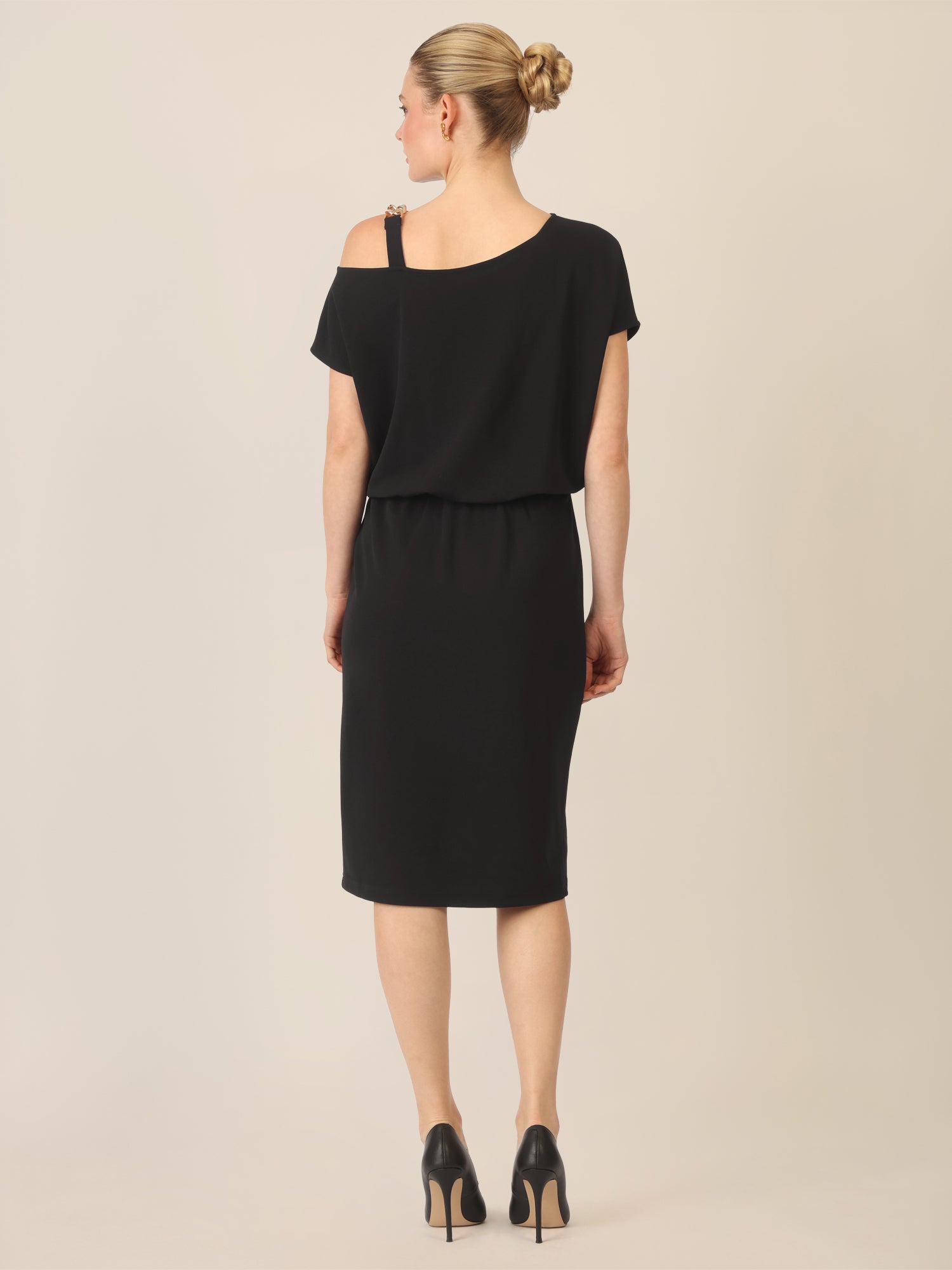 APART Kleid mit asymmetrischem Schulterdetail | schwarz