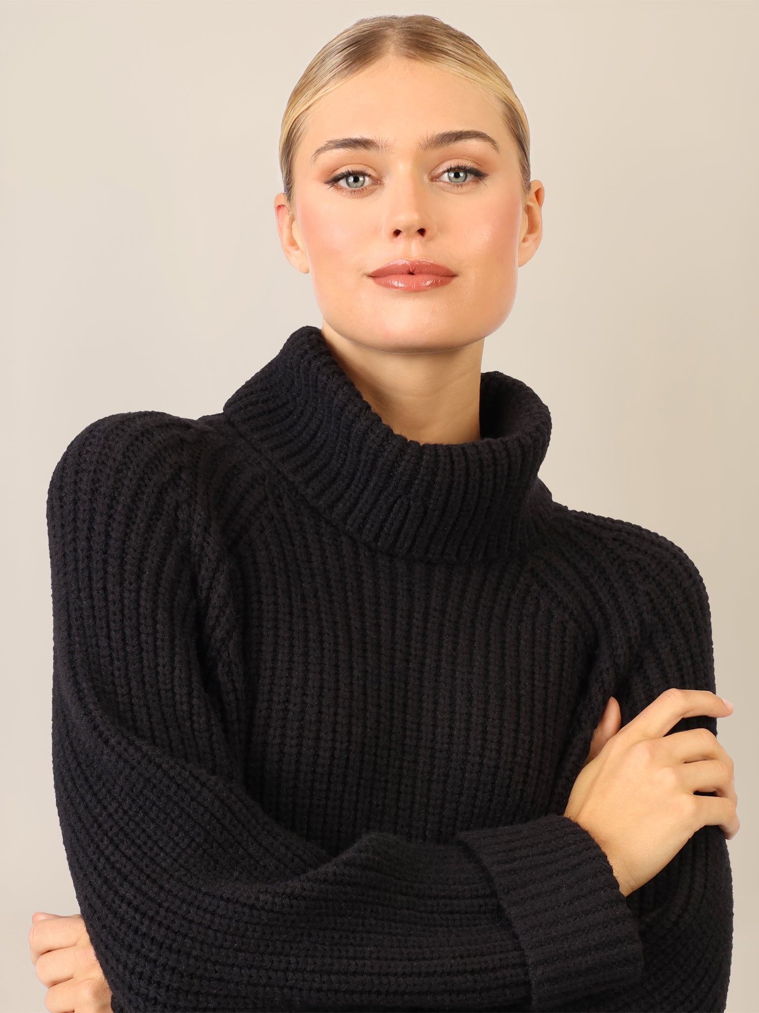 APART Oversized Pullover mit Rollkragen | schwarz