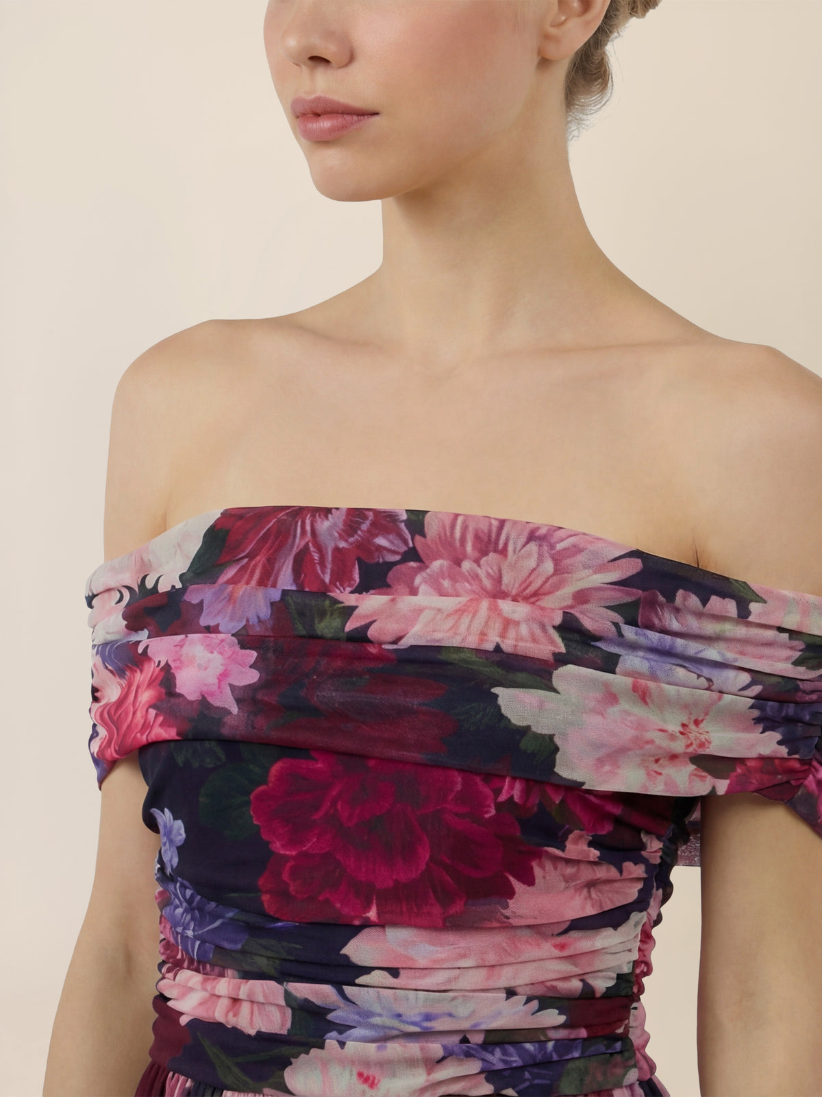 APART Schulterfreies Maxikleid mit floralem Print | weinrot-multicolor