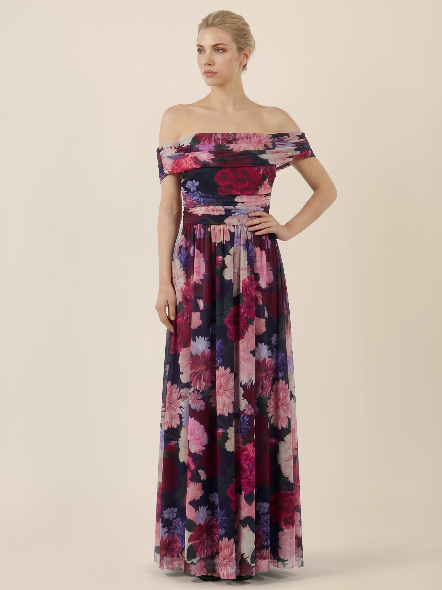 APART Schulterfreies Maxikleid mit floralem Print | weinrot-multicolor