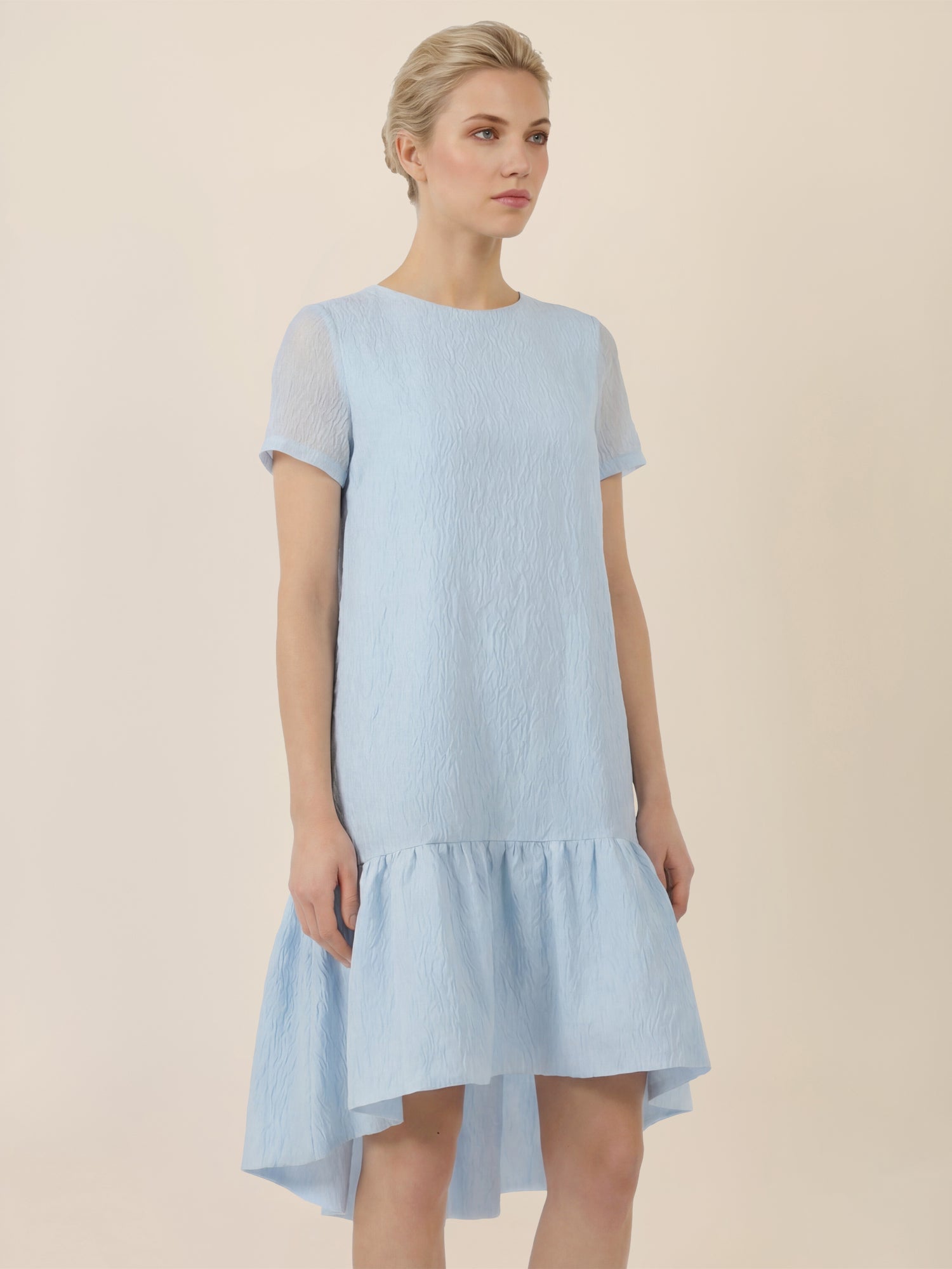 APART Elegantes Kleid mit Volantsaum | hellblau