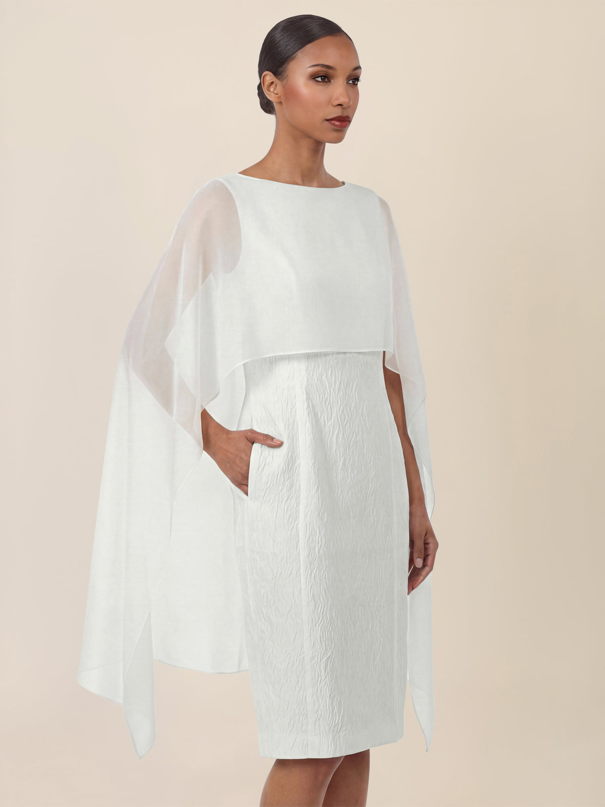 APART Elegantes Cloque Kleid mit Cape-Effekt | creme