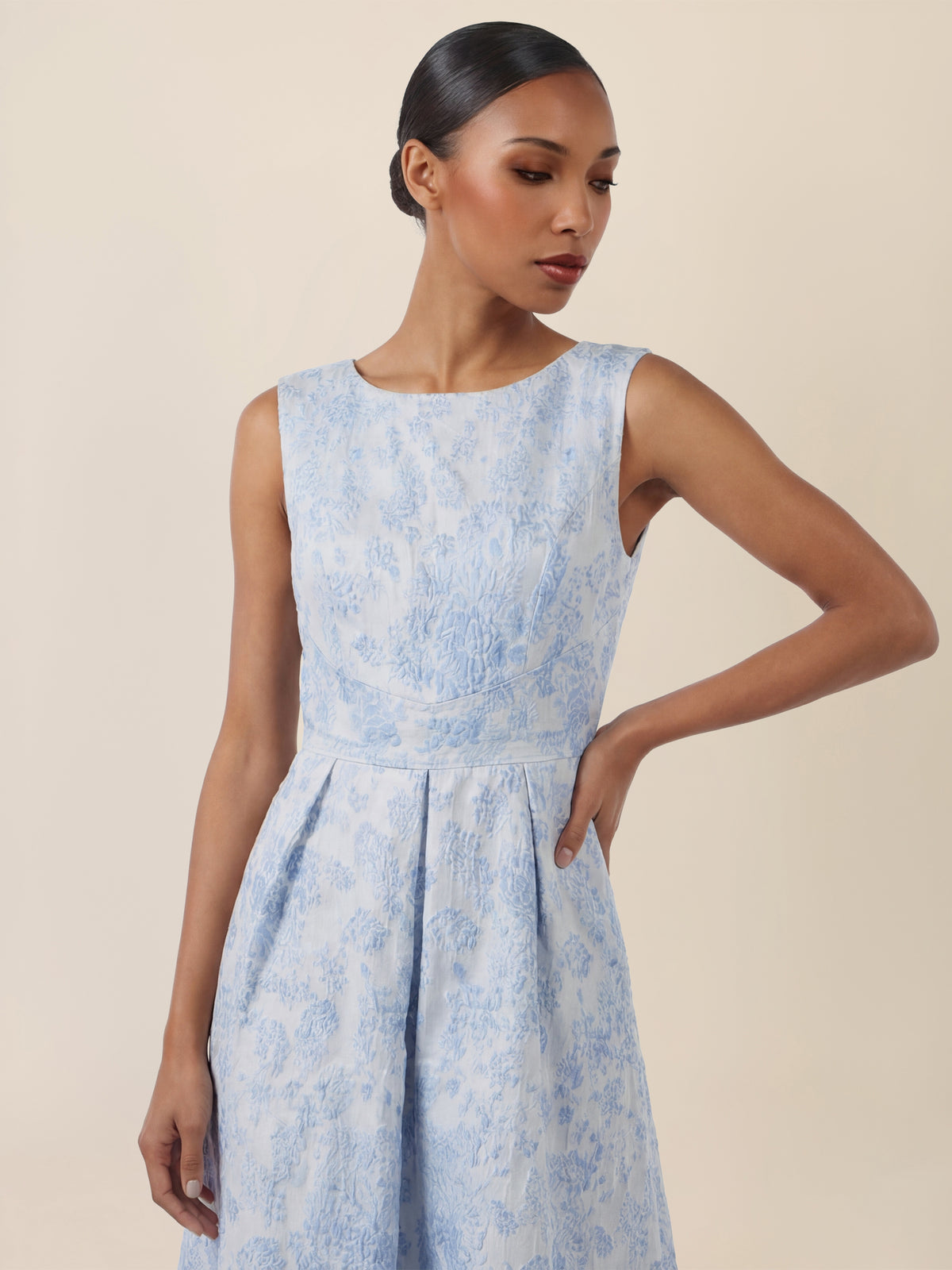 APART Langkleid mit floralem Strukturmuster | hellblau