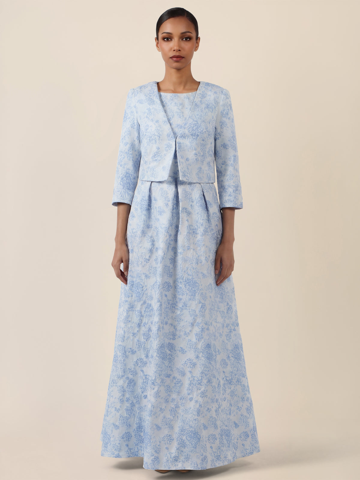 APART Kurze Jacquard-Bolero mit Blumenmuster | hellblau