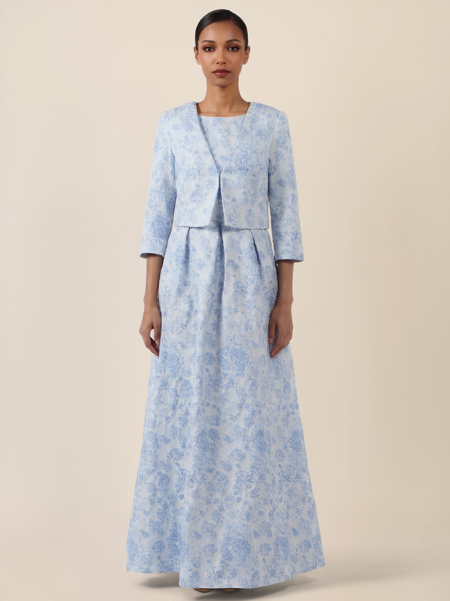 APART Kurze Jacquard-Bolero mit Blumenmuster | hellblau