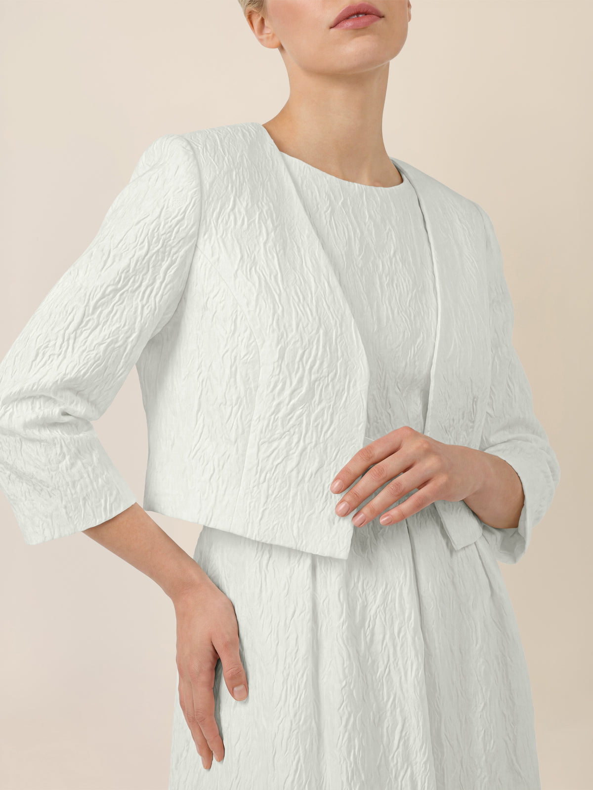 APART Eleganter Bolero mit Hakenverschluss | creme