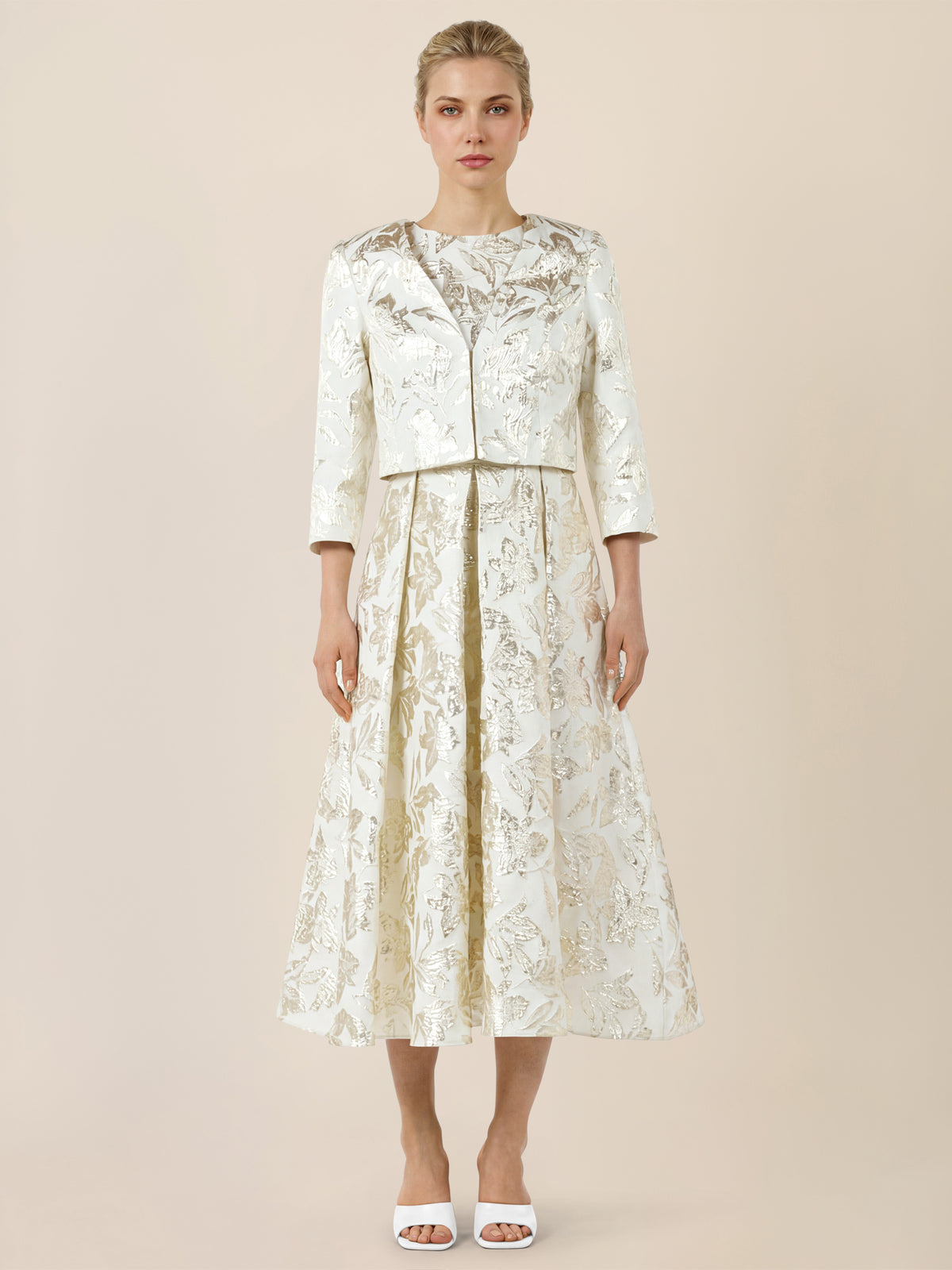 APART Kastenblazer mit Glanzmuster | creme-gold