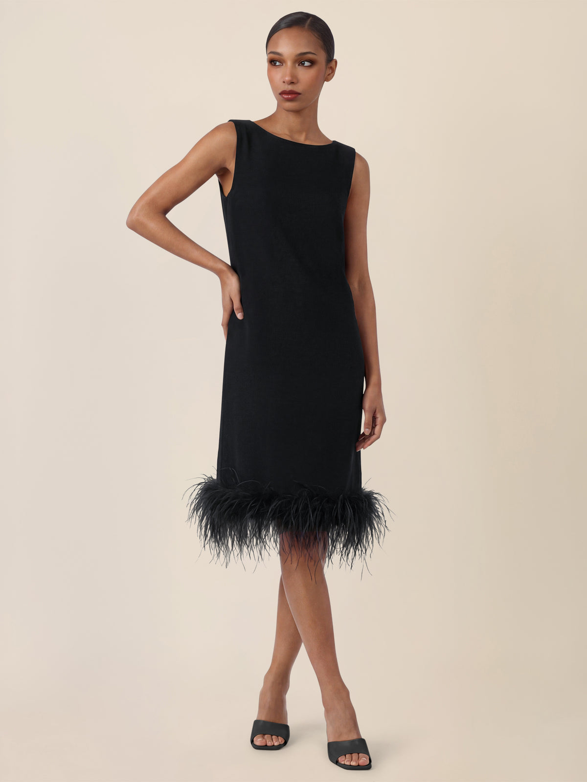 APART Kleid mit Federsaum | schwarz